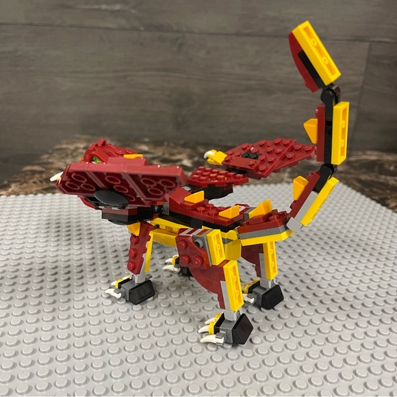 LEGO 31073 Mythical Creatures
3 in 1 Sets Mythical Creatures and Fire Dragon - Picture 6 of 8